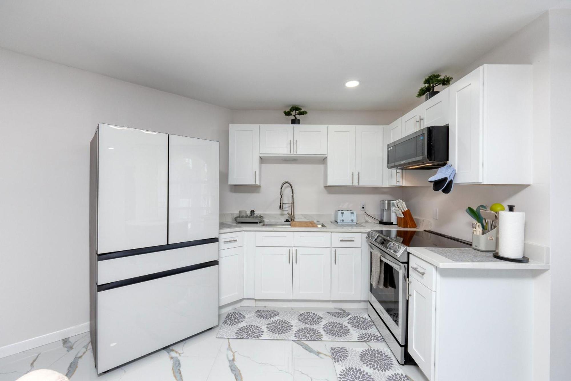Luxury Style Townhome With Pool - 1 Miles To Bucs Stadium 탬파 외부 사진
