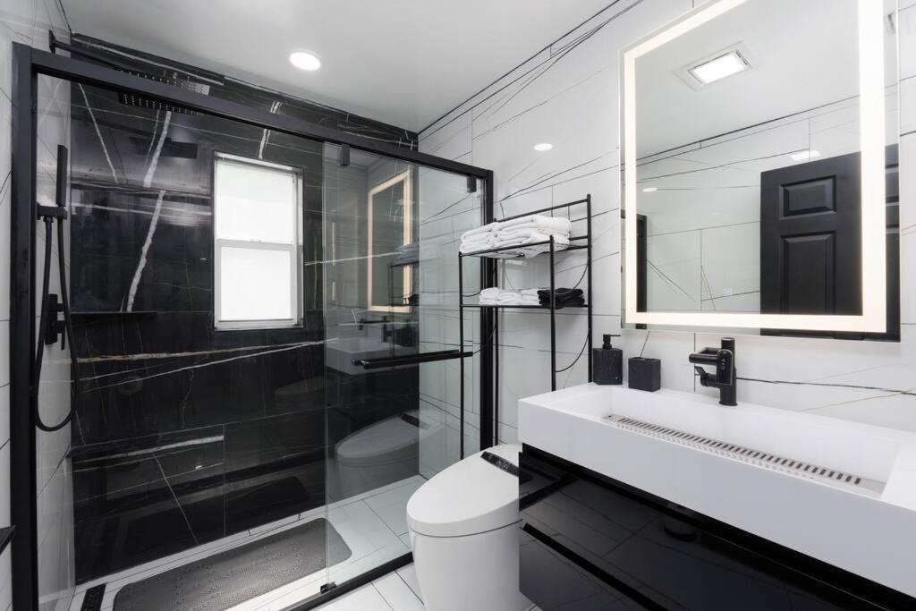 Luxury Style Townhome With Pool - 1 Miles To Bucs Stadium 탬파 외부 사진