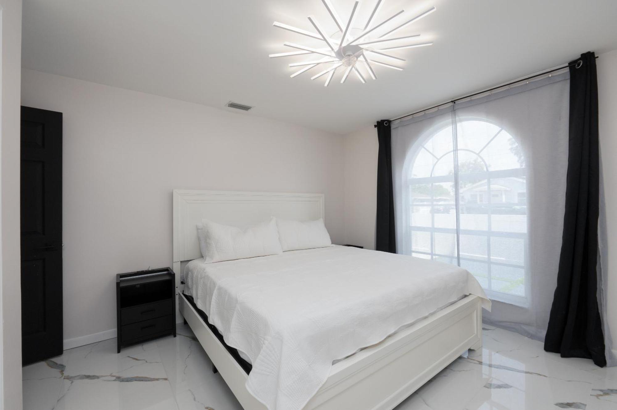 Luxury Style Townhome With Pool - 1 Miles To Bucs Stadium 탬파 외부 사진